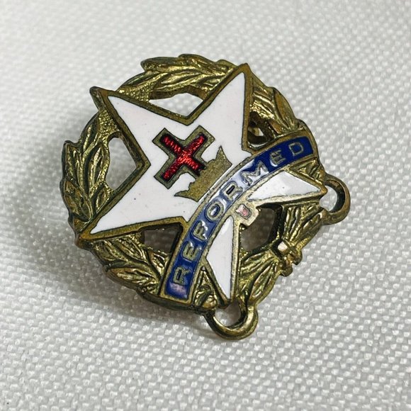 REFORMED DC Cook Elgin Religious Lapel Pin Pinback David Cook VINTAGE Gold Tone - Picture 3 of 8